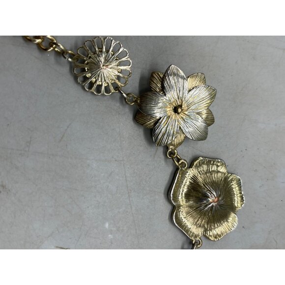 Costume jewelry necklace floral chain foe pearl ivory gold color clasp 19" READ - Picture 4 of 9